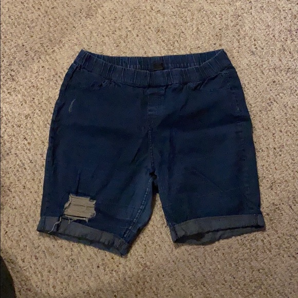 Jeans shorts - Picture 1 of 2